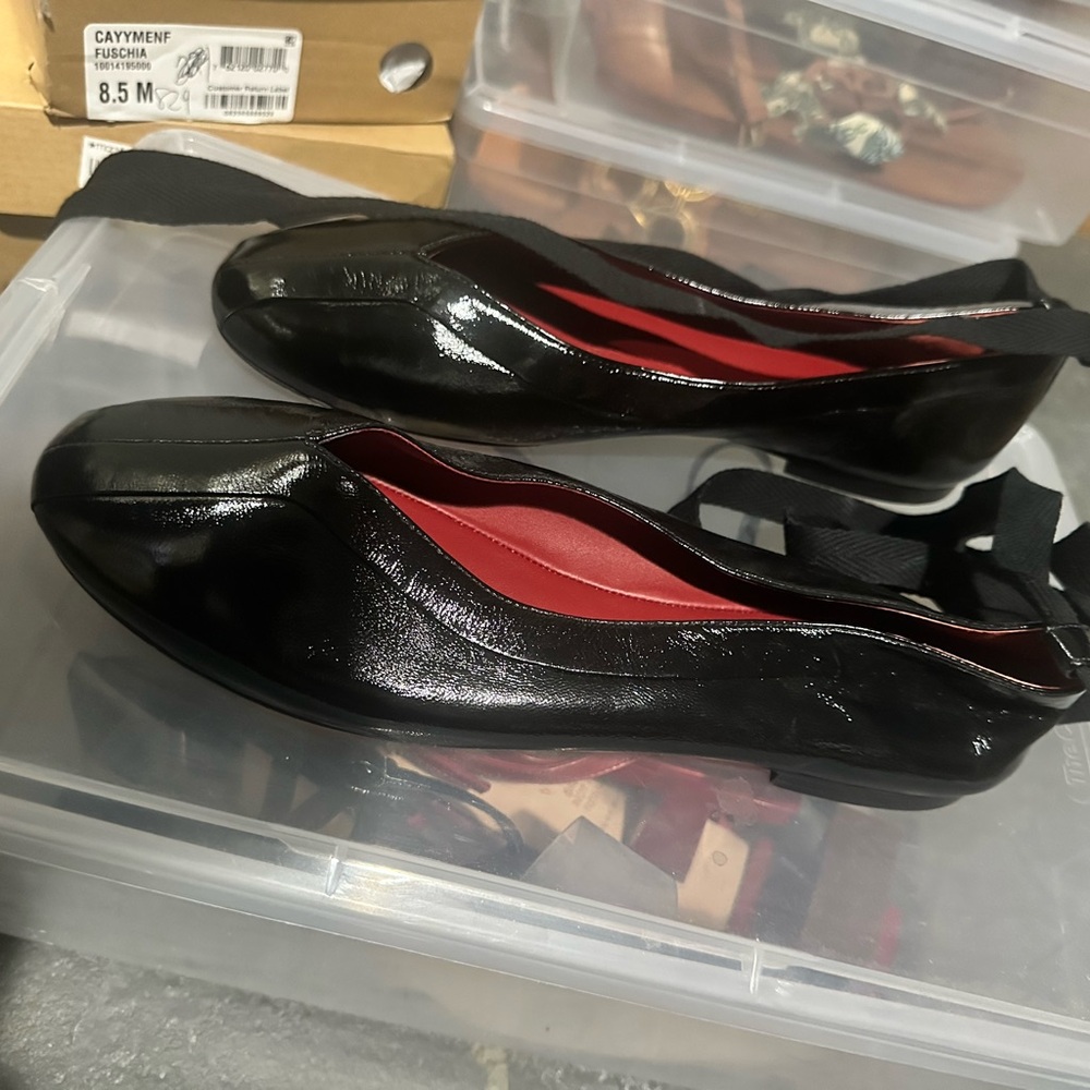 Tory Burch Black Patent Leather Ballet Flats with Red Interior